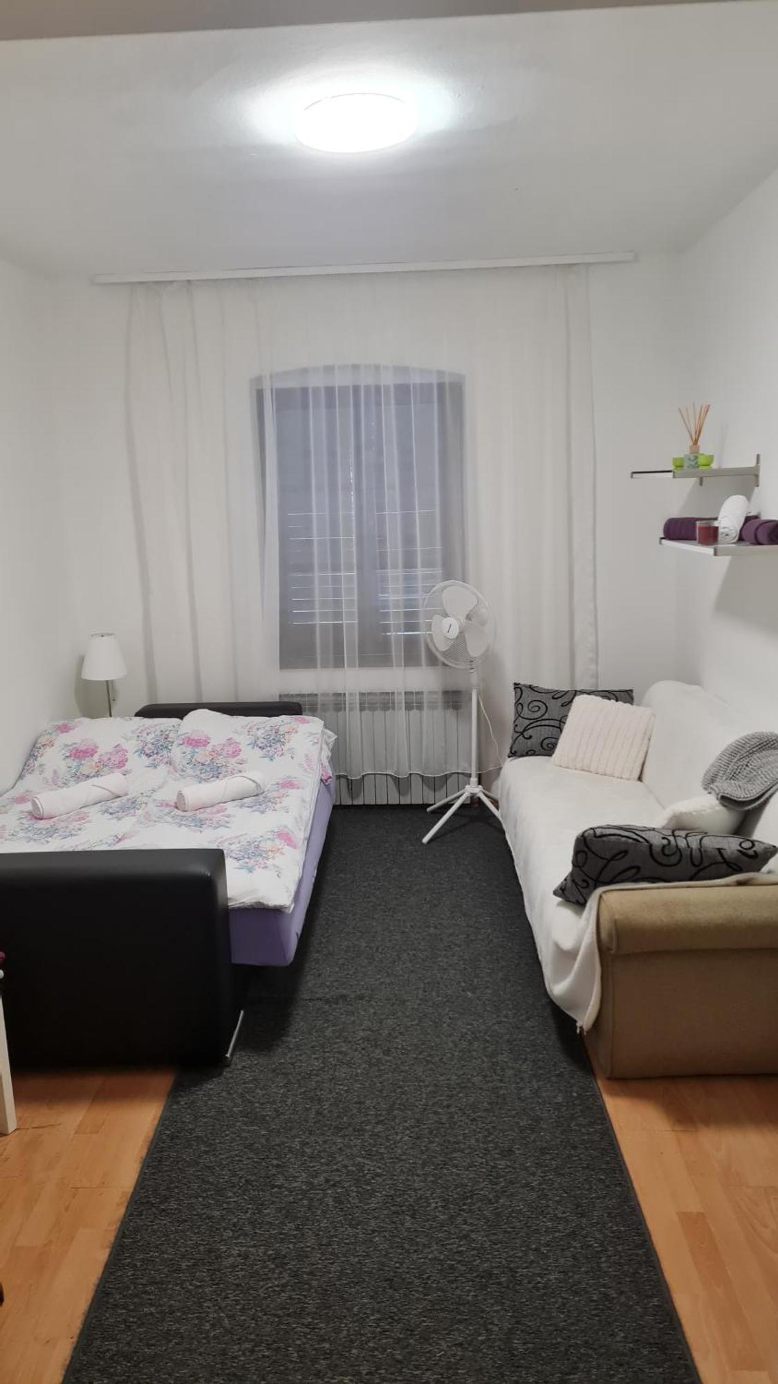 Apartman "Britanac" ซาเกร็บ ภายนอก รูปภาพ